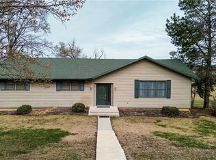1045 Yale Rd, Mapleton, KS 66754