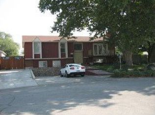8919 S Laurel Dr, Sandy, UT 84070