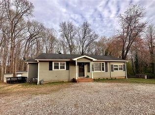 13635 Cogburn Rd, Alpharetta, GA 30004