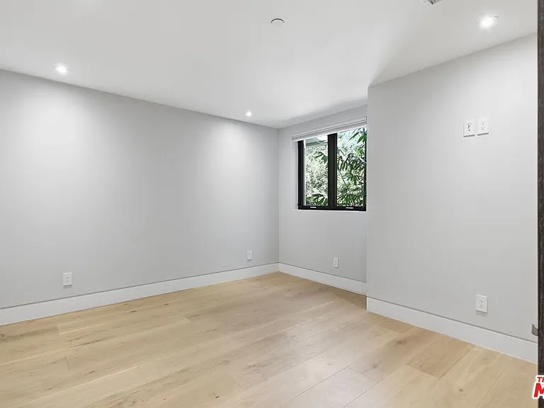 11769 Bellagio Rd — Photo 5