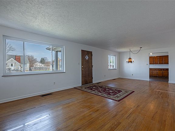 4th image of 5008 Dinsmore Rd