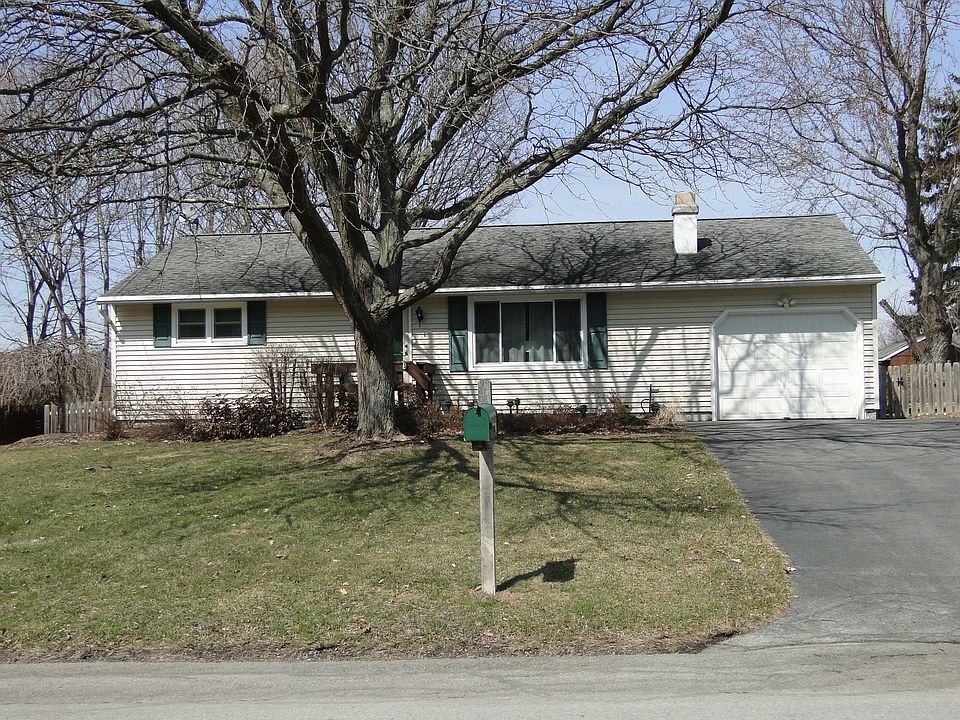 1st image of 116 Charles Dr