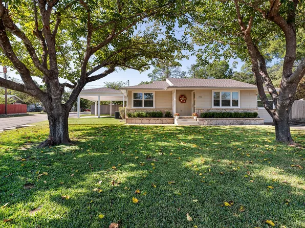 301 Hereford St, Glen Rose, TX 76043