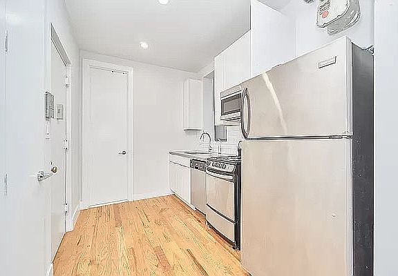 5th image of 2090 Amsterdam Ave APT 5N