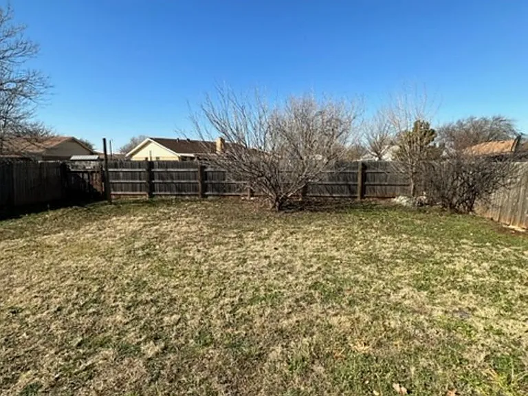 802 Alameda Rd — Photo 11