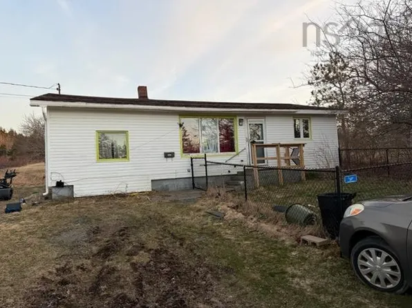 307 Donkin Hwy, Cape Breton, NS B1A 6W7