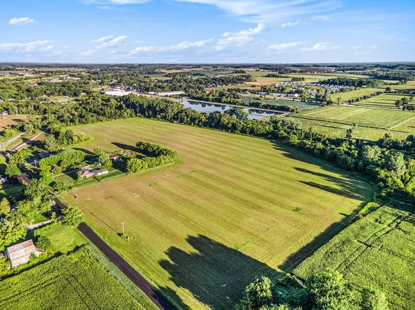 2611 Rusco Rd, Kent City, MI 49330