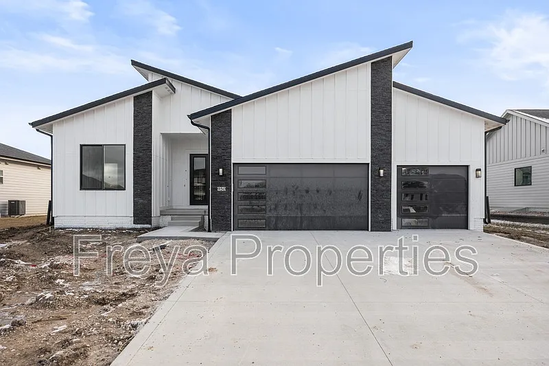 950 Roman Rd