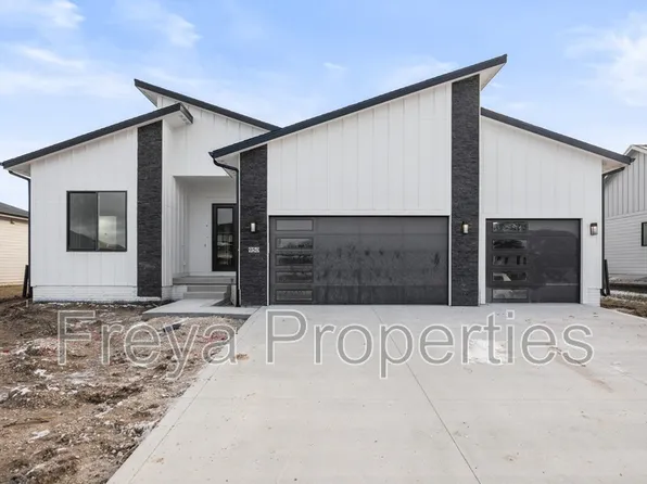 950 Roman Rd, Waukee, IA 50263