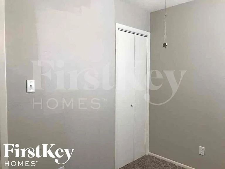 514 E Taylor St — Photo 13