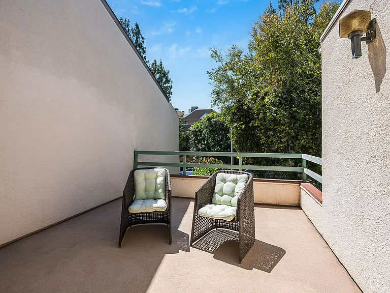 18731 Hatteras St #26 — Photo 10
