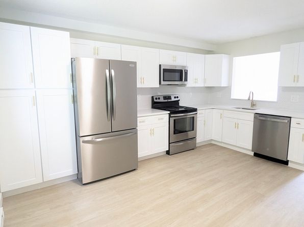 446 Perkins Ave, Waterbury, CT