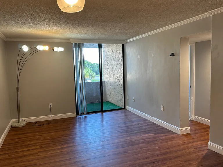 10500 SW 108th Ave #B303 — Photo 19