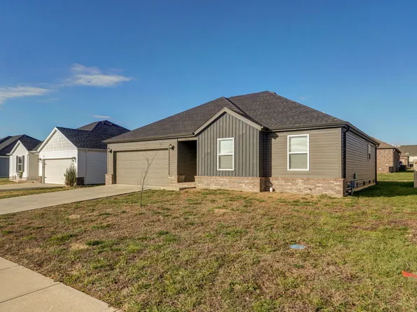 419 W Barcelona St, Republic, MO 65738