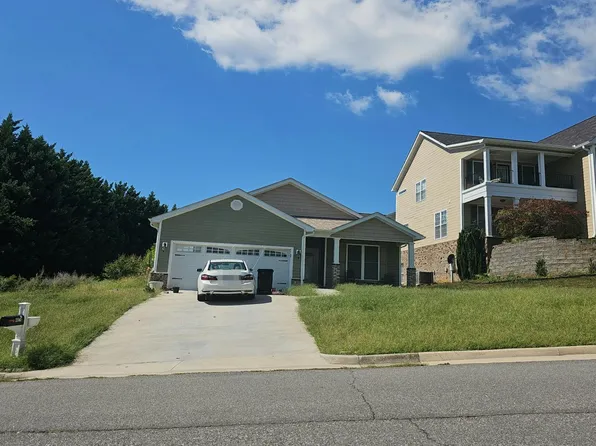 4874 Summerville Ln, Roanoke, VA 24019