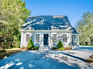 40 Old Church St, Yarmouth Port, MA 02675