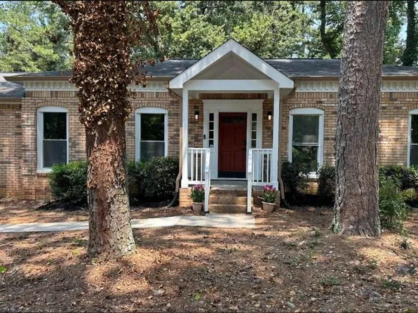 3341 Camelot Dr, Marietta, GA 30062