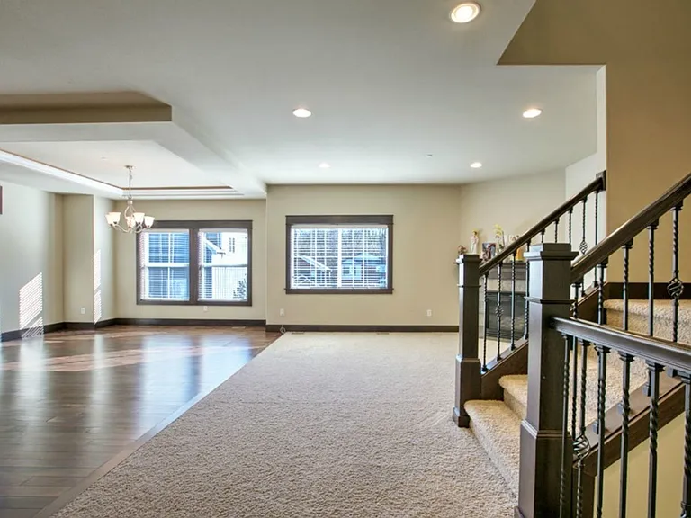 1357 Elma Pl NE — Photo 2