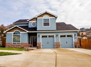4550 Deer Ridge Dr, Medford, OR 97504