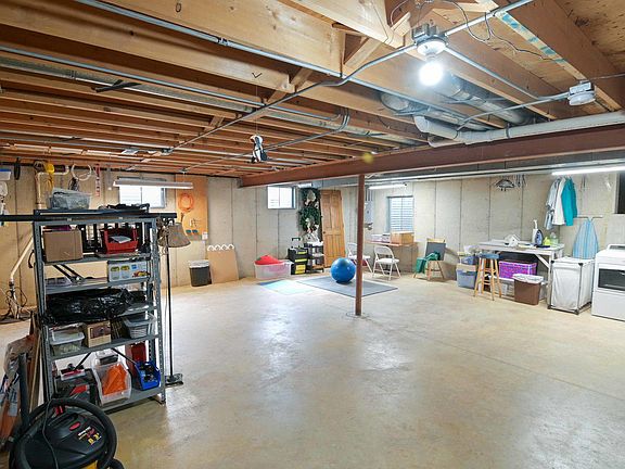 3rd image of 2132 Cherrywood Ct
