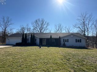 37387 Giles Rd, Grafton, OH 44044