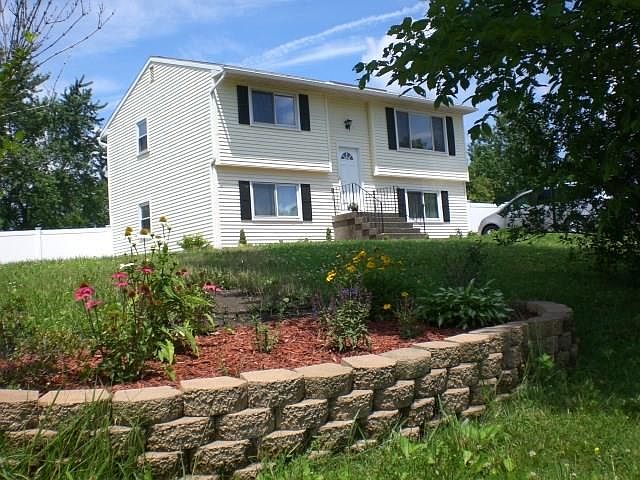 1st image of 7 Morgan Ln