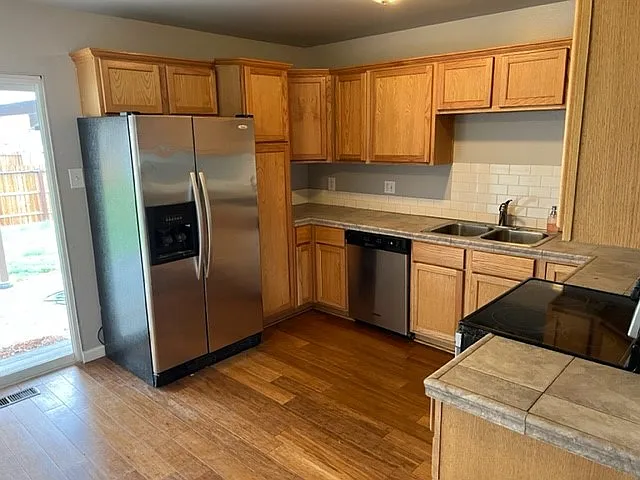 3290 Barbara Cir — Photo 10