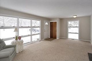 3rd image of 32 Hillside Dr