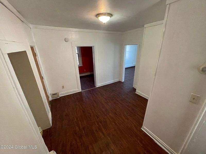 4th image of 108 Spring Street