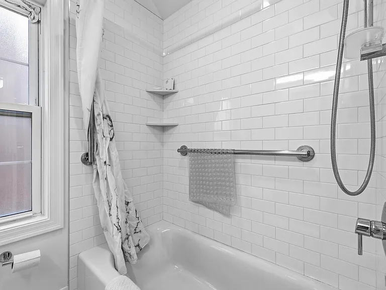 5028 Massachusetts Ave NW #A — Photo 24