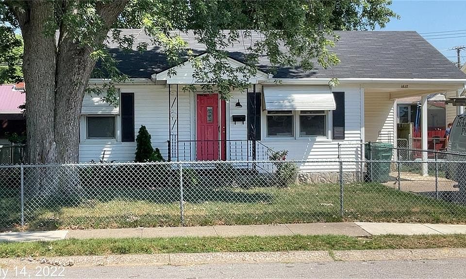 1st image of 1617 W 1st St