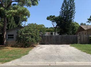 134 NE Madison Cir N, Saint Petersburg, FL 33702
