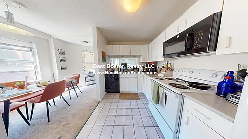 175 Beacon St Photo 1