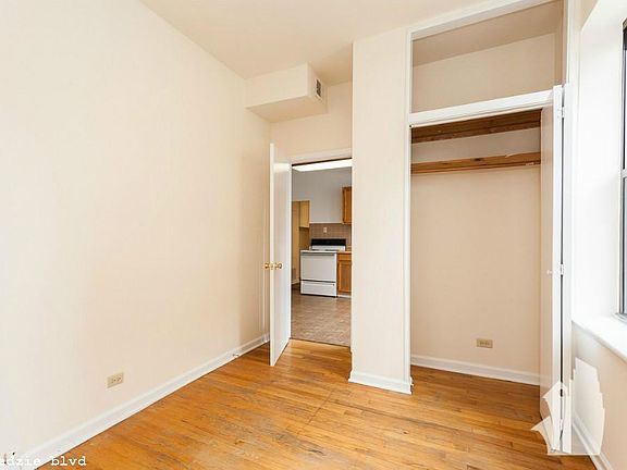 4th image of 2319 N Kedzie Blvd #1727