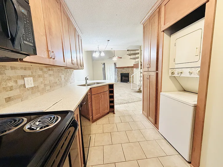 405 Harbison Blvd #1 — Photo 6