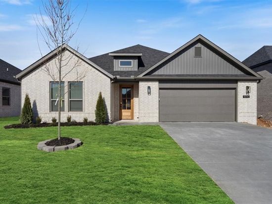 6906 SW Orange Blvd, Bentonville, AR 72713