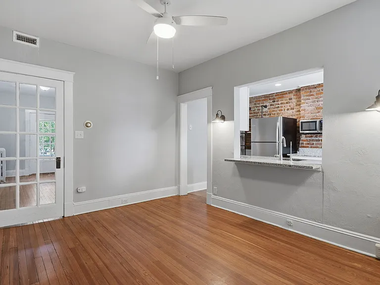 10 S Sheppard St — Photo 17