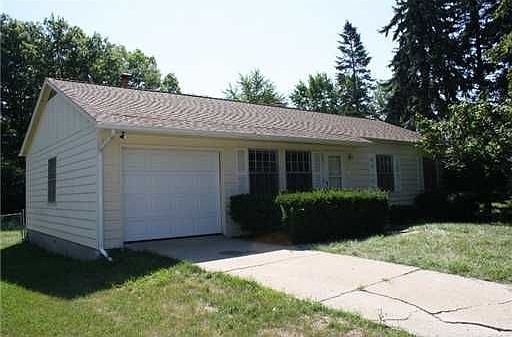 1st image of 2861 Carlton Dr