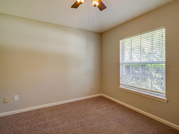 4th image of 11563 Collins Creek Dr