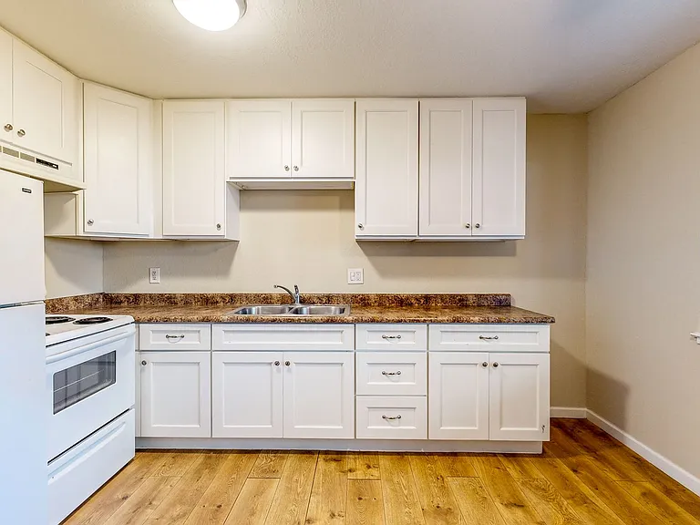 791 E Cotati Ave — Photo 10