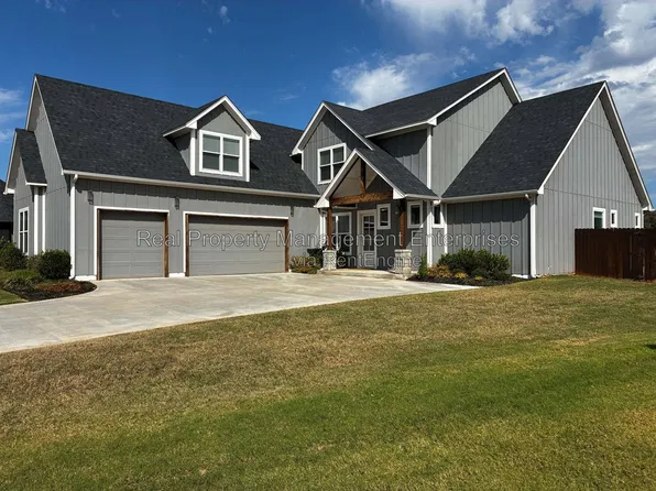 499 Old Farm Rd, Edmond, OK 73034