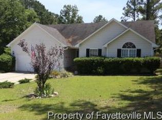 103 Bayou Ct, Raeford, NC 28376