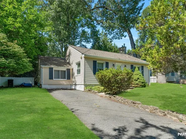 265 Jefferson Ave, Cresskill, NJ 07626