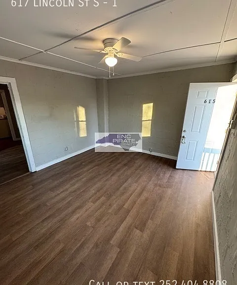 617 Lincoln St S #1 — Photo 4