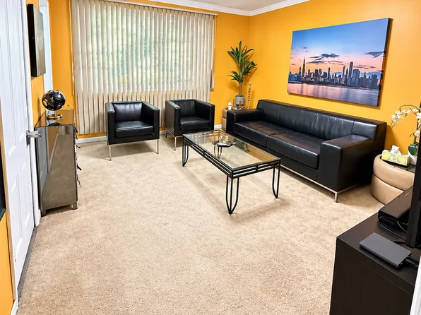 1621 N Drake Ave, Chicago, IL 60647