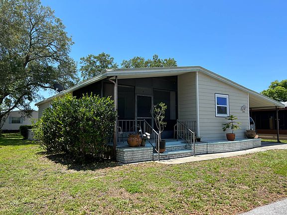 3rd image of 2856 Hillcrest Dr
