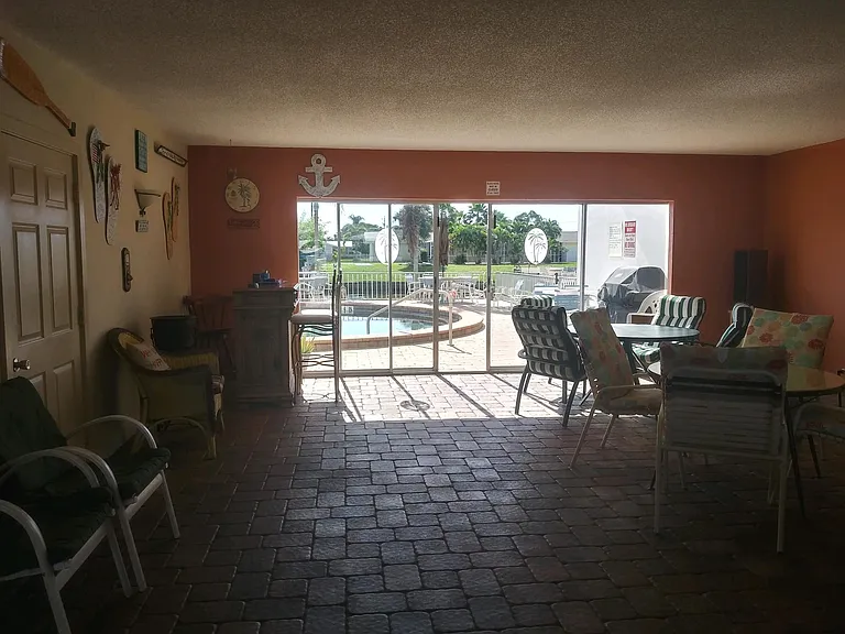 4940 Vincennes St #101 — Photo 17