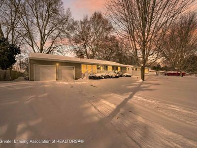 15760 Greenway Dr, Lansing, MI, 48906