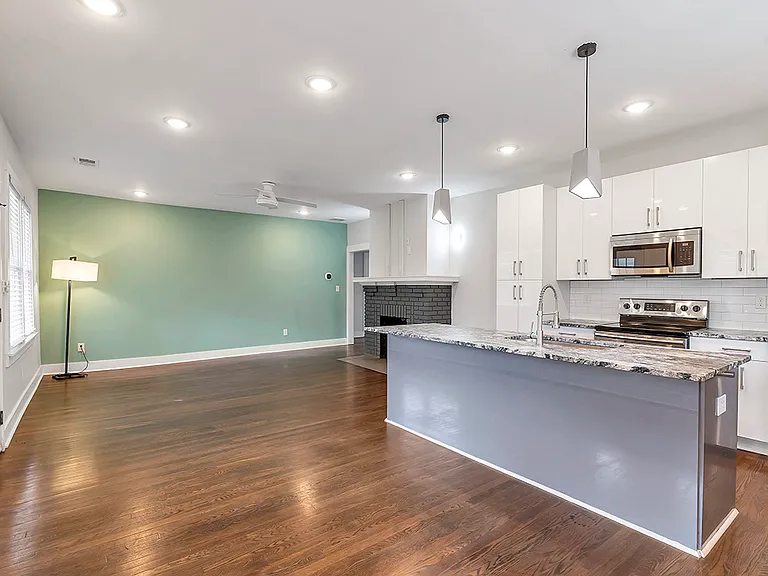 1364 Donnelly Ave SW — Photo 5