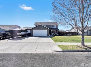 1407 E Crossroads Dr, Moses Lake, WA 98837